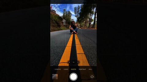 Try this phone photo idea on the road 📸 | Photography | Videography | Tips and Tricks #shorts