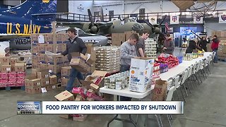 Maps Air Museum opens food pantry to all federal workers from the Akron-Canton Airport
