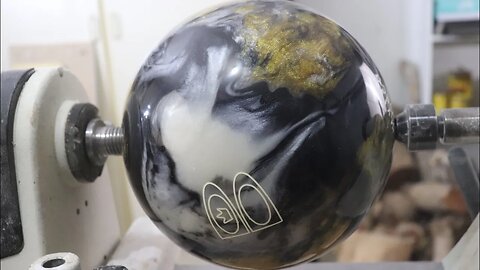 What's Inside a Bowling Ball??