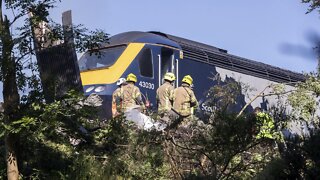 3 Dead In British Passenger Train Derailment