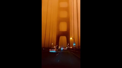 Morning drive on the Golden Gate Bridge looks like an apocalyptic nightmare