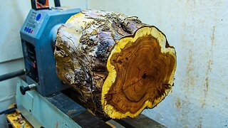 Woodturning - Burl Yew Log to Vase
