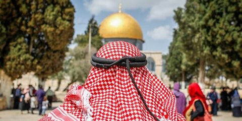 BEFORE RELIGIOUS HOLIDAYS, HAMAS THREATENS RELIGIOUS WAR OVER TEMPLE MOUNT