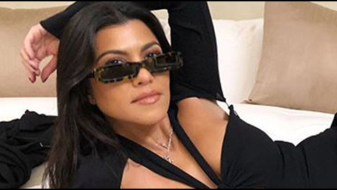 Internet Reacts To Kourtney Kardashian Posting Steamy Photo With Scott Disick In Bed
