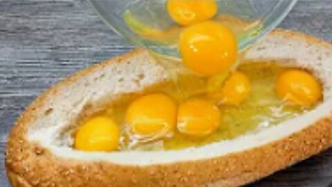 Just pour the egg on the bread and the result will be amazing! You will like it