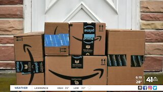 Amazon, Walmart expand holiday return options