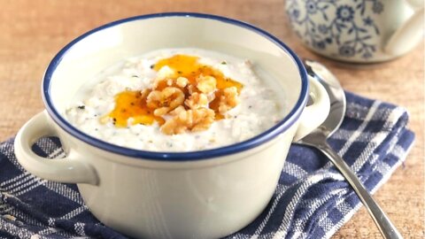 Maple & Walnut Hemp Heart Porridge (Keto Diet)