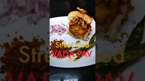 Vada Pav Mumbai streetfood #shorts #recipe #tasty #streetfood #freshsimplerecipe #delicious