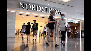 Gang of Thieves Loot Nordstrom in Los Angeles