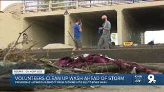 Good Samaritans clean Rillito River wash ahead of big storm
