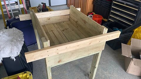 Raised garden bed thing