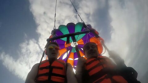 parasailing in the Philippines 2017