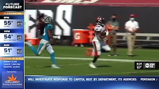 Fournette finds his way with the Bucs