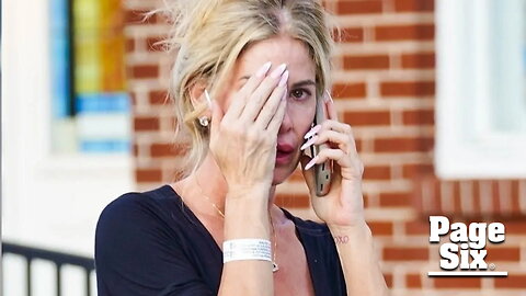 Distressed-looking Kim Zolciak removes wedding ring after Kroy Biermann files for divorce for second time