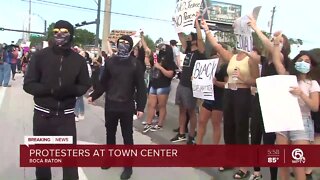 Protesters hold demonstration in Boca Raton