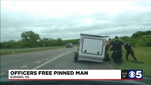 Police Save Man When A Trailer Falls On His Head