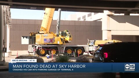 Man dies after crashing into wall of Sky Harbor parking garage