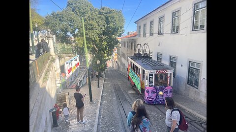 Ascensor da Gloria or Gloria Funicular, Lisbon, Portugal 🇵🇹