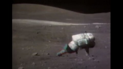 Astronaut's falling on the Moon...||NASA||•••