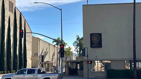 Doing a Warner Brothers Studio Tour