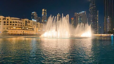 Dubai fountain dancing video