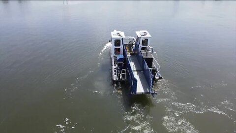 New trash boat for Tampa Bay