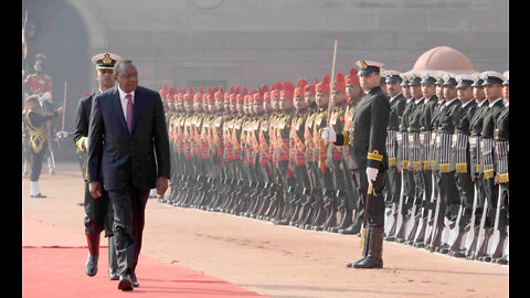 PRESIDENT UHURU KENYATTA INSPECTING GUARD OF HONOR FOR THE LAST TIME