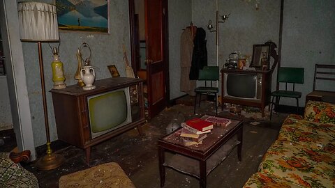 They Left Everything Behind In This Abandoned 1970s Time Capsule Hoarders House // Classic Cars