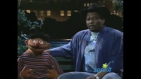 Classic Sesame Street - I Don't Want to Live on the Moon (Ernie and Aaron Neville)