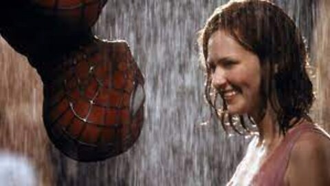 KISSING. Beijo. Kirsten Dunst e Tobias Vincent Maguire em Spider-Man