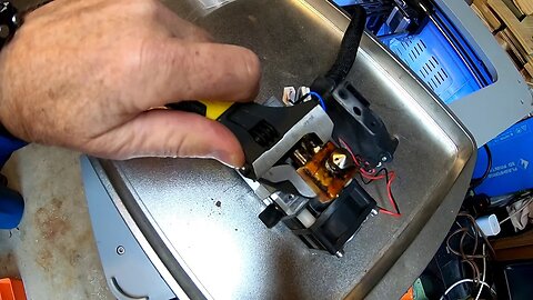 Flashforge Dreamer (NX) - Solving Under-Extrusion Problems by Cleaning the Nozzle and Replacing Tube