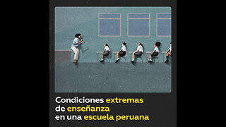 Niños peruanos estudian a la intemperie debido al mal estado de su escuela