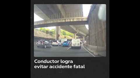 ¡Se salvan de milagro! Conductor logra evitar accidente fatal