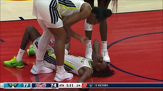 Officials Review After Natasha Howard Takes ELBOW From Lexie Hull | Indiana Fever vs Dallas Wings