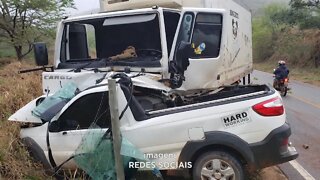 Idoso morre em acidente na MG-474 entre caminhão e carro em Aimorés