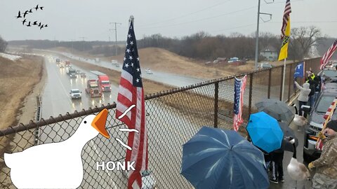 Freedom Convoy 🇺🇸 Church St. Overpass - Portage, WI to Beloit, IL (05-Mar-22) HONK HONK 🤡