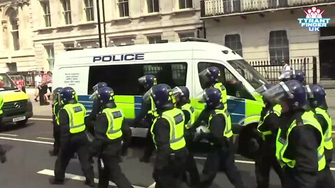 Police make a token withdrawal London Freedom day