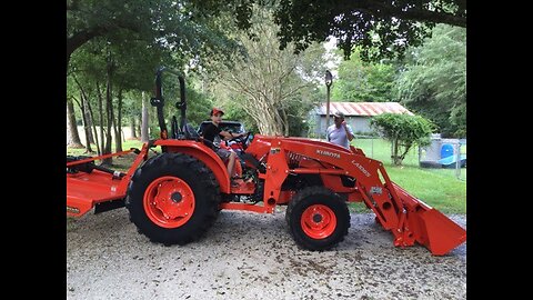 LA-1065 Kubota Tractor Part 2