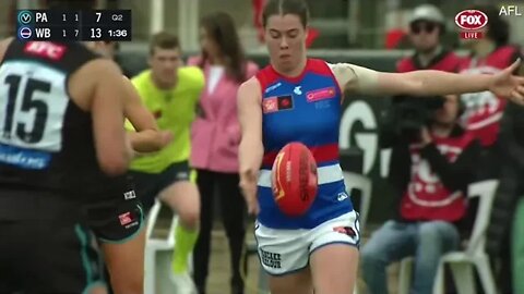 Gruesome injury to Western Bulldogs star Britney Gutknecht