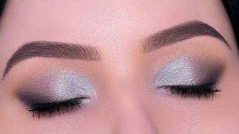 Soft Cool Toned Glam Eye Makeup Tutorial