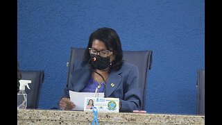 Presidente Flávia cobra pontualidade dos vereadores de Conceição do Jacuípe
