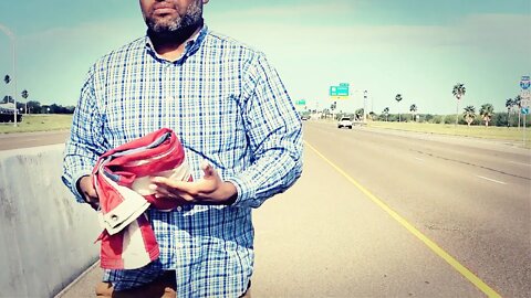 GLORY: Man Saves American Flag On Expressway I-69 in Texas