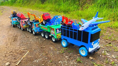 Tronton Truck Vehicles Travel Long Ways To Look For Toys