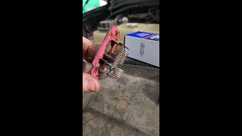 How to tell when your blower motor resistor is bad.