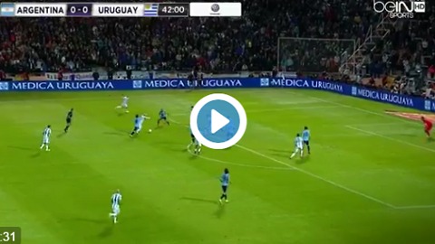 Leo Messi Goal - Argentina vs Uruguay