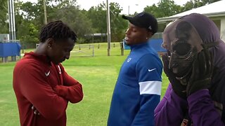 DEESTROYING RACING ONE OF THE FASTEST NFL PLAYERS I KNOW REACTION !!.. (HE RUNS A 4.28!) 🏃‍♂️💨 😱😱