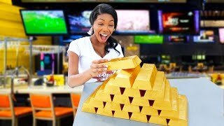 Waitresses recieves tips in GOLD BARS!!! * AMAZING*