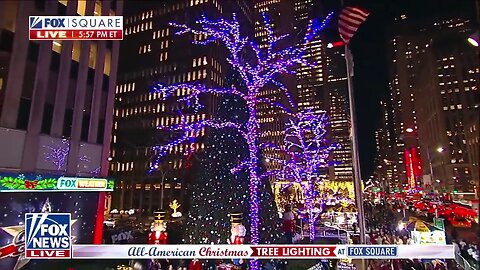 Santa Claus joins FOX News' All-American Christmas Tree lighting