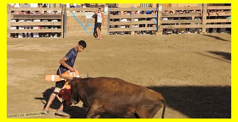 ABLITAS ( NAVARRA ) TARDE VACAS PLAZA ( JUEVES 31 AGOSTO 2023 ) GANAD.HDROS.ANASTASIO ANTON