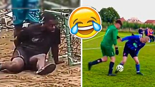 8 MINUTES OF GOALKEEPERS FAILS (TRY NOT TO LAUGH)
